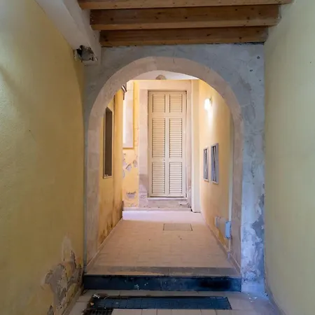 Guesthost - I Limuni Di Mirabella Flat In Ortigia Apartment *